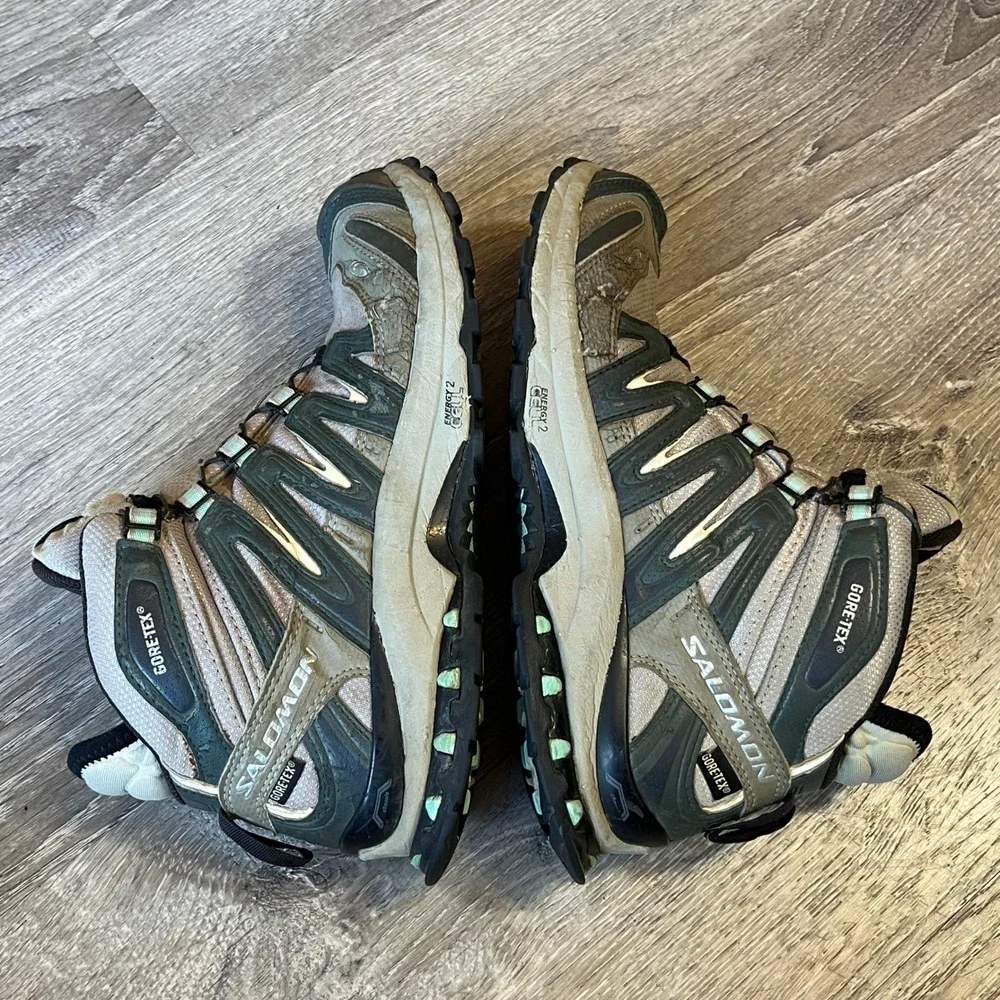 Salomon XA 3D Ultra 2 GTX Hiking Boots Womens 7 Grey Green Gore-Tex 128335